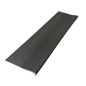 Grada estriada | 121*32cm*4mm | color negro